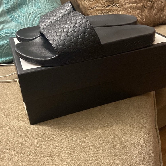 Mens Gucci slides - Picture 4 of 7
